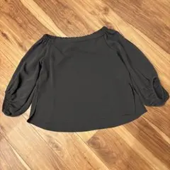 ラディエイト オフショル バルーン袖トップス