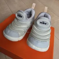 Nike ベビー スニーカーダイナモ グレー