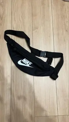 NIKE ウエストバッグ ブラック ボディバッグのサムネイル