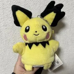 ピチュウ　指が入れれる　ぬいぐるみ　キーホルダー