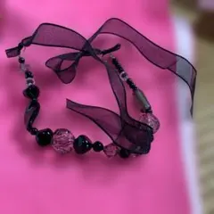 黒のビーズ チョーカー