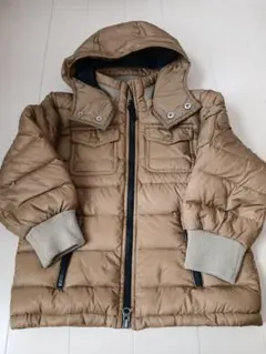 ベージュ フード付きダウンコート 中綿入り