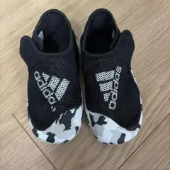 adidas 迷彩柄 サンダル