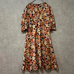 総柄ワンピース
