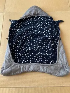 【美品】ミキハウス 4WAY ダウンキャリーケープ 星柄フリース