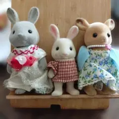 シルバニアファミリー ウサギ人形 3体セット