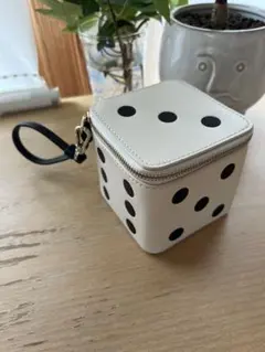Kate Spade サイコロ型ポーチのサムネイル