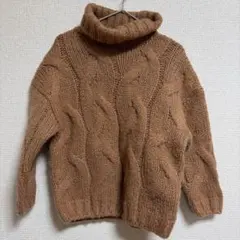 ZARA タートルネックセーター