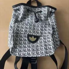 adidasオリジナルス　ミニリュック総柄のサムネイル