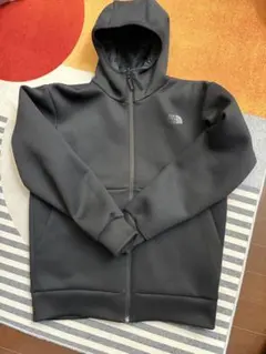 リバーシブルテックエアーフーディ NT62289K THE NORTH FACE