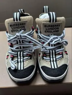 BURBERRY キッズ スニーカーのサムネイル