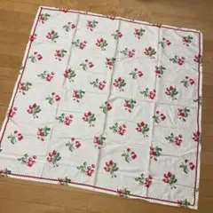 いちご柄 テーブルクロス