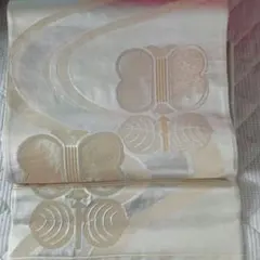 クリーム色と金色 袋帯 蝶模様