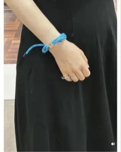 MIU MIU ミュウミュウ コードブレスレット ブルー ロゴ刻印 ゴールド金具のサムネイル
