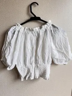 ホワイト オフショルダー パフスリーブ ブラウス