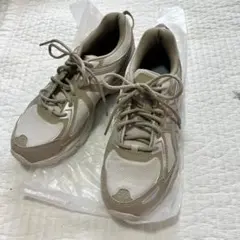 アシックス　GEL-VENTURE 6 スニーカー　23.5センチ　ベージュのサムネイル