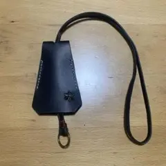 クロシェット・レザーネックレス