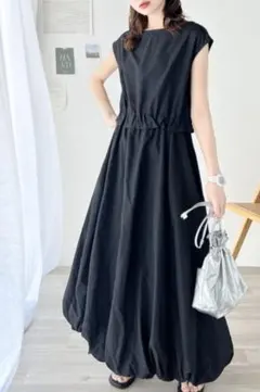 ワンピース　バルーンロングワンピース　黒　ナイロン