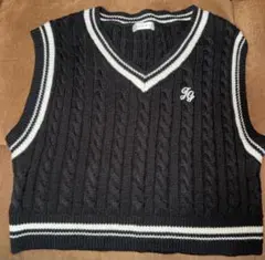 IGNNI ケーブル編み ブラックニットベスト M