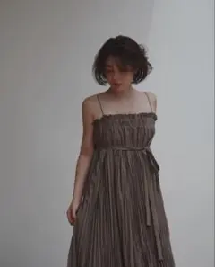 ETRETOKYO ワッシャープリーツキャミワンピースのサムネイル