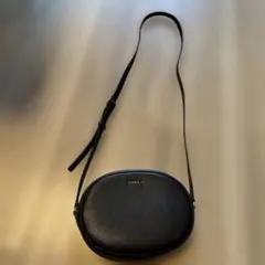 FURLA ブラック ショルダーバッグ