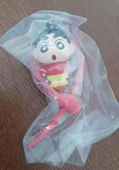 クレヨンしんちゃんカラフルマルチチャーム　ガチャ　しんちゃん