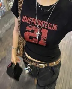 【美品】コンパクトロゴショート丈Tシャツ ロゴTシャツ ブラックのサムネイル