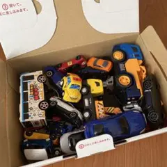トミカ他ミニカーなど２８台