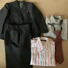 美品 男の子110cm フォーマルスーツ シャツ替え2枚 ネクタイ チーフ付き