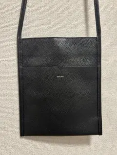 新品 BEAURE ブラック ショルダーバッグのサムネイル