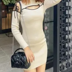 スパイラルガール　バストオープンショルダーパイピングリボンワンピース