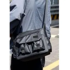 ショルダーバッグ メンズ A4対応 大容量 撥水 軽量 斜めがけ 多ポケット