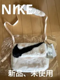 Nike ショルダーバッグ ファー ホワイト/ブラック