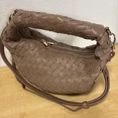 Item thumbnail for item 0adbff11-2ac6-4577-b7b9-a8c5f95945da