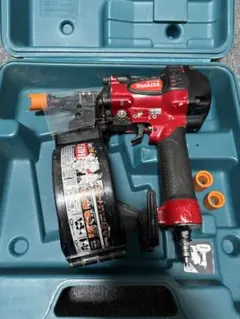 マキタ 高圧エア釘打機 AN811H 下地 85mmタイプ ケース付き動作確認済 