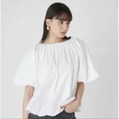 Mila owen ギャザーボリュームバルーンシルエットブラウス - メルカリ