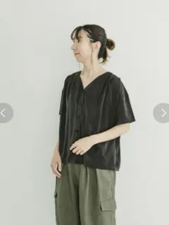 週末限定セール＊新品＊ITEMS URBANRESEARCH Vネックブラウス
