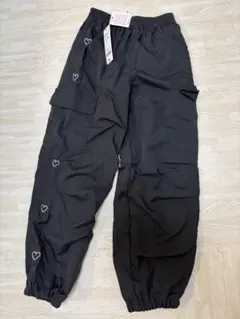 タグ付き新品　coca キッズ　ハート刺繍ジョガーパンツ ブラック　140