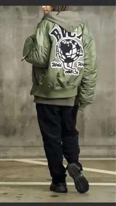 RVCA MA-1ジャケット オリーブ