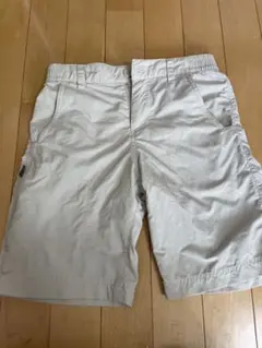 通気性メッシュパネル付きハーフパンツ