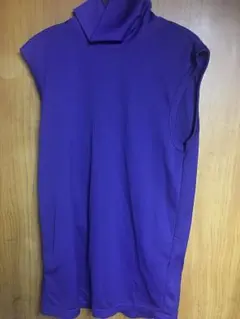 ハイネックtシャツ