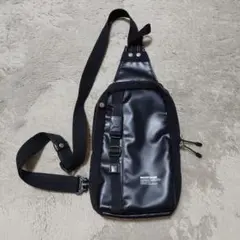 MOUSTACHE ブラック スリングバッグのサムネイル