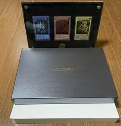 遊戯王OCGデュエルモンスターズ　三幻神　ステンレス　神のカード　オシリス　ラー