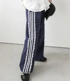 AMELY サイドレーストラックパンツのサムネイル