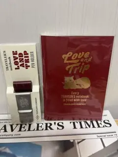 限定トラベラーズノート ペンホルダー LOVE AND TRIPレッドリフィル