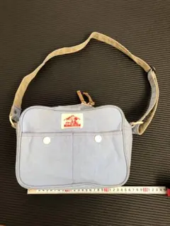 Item thumbnail for item d52f24d4-7ae5-4ba8-918f-24138c0e7126