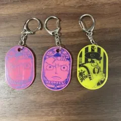 ワンピース　イニシャルキーホルダー　コビー