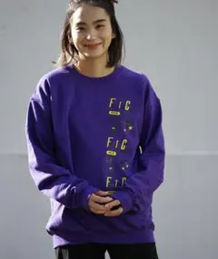 クルーネックスウェット