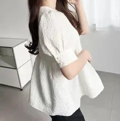 フラワージャガード バックリボンパフスリーブペプラム半袖プルオーバー