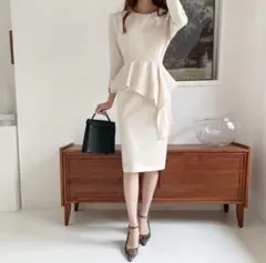 ペプラムフレアワンピース フォーマルドレス アイボリー